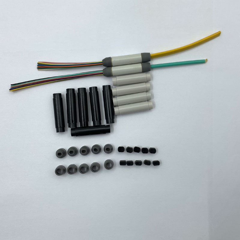 0.9mm Fiber Optic Connector Splitter Poreless Small Form Fiber Series Splice Sleeve With Silicone Tap
