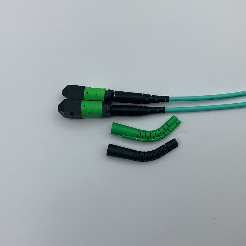 Custom Freely bendable MPO-compatible Fiber Optic Connectors 3.0mm Fire-resistant V0 TPE Material Tail Sleeve With Steel Wire