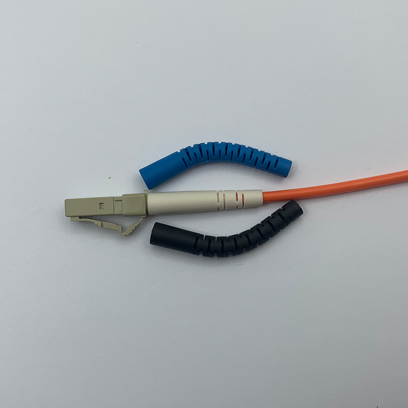 Fiber Optic LC Simplex Single-mode 3.0mm Optical 45 90 Degree Bend Connector Boot Sleeve 39mm Length